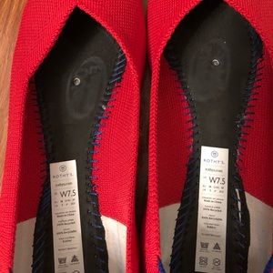Rothys 7.5 cherry flats